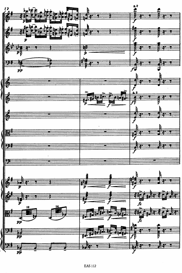 Orchesterpartitur: mehrere Notensysteme mit Noten, Pausen und Dynamikangaben